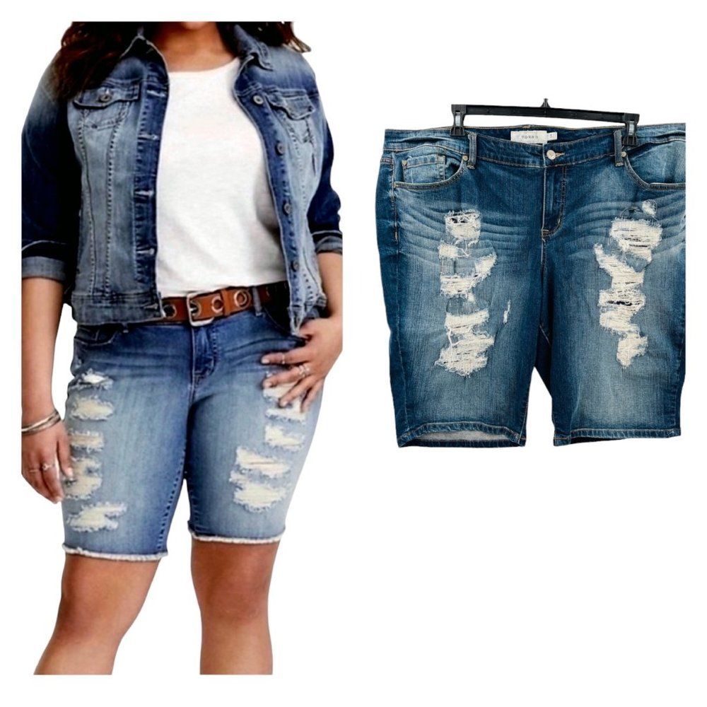 Torrid Boyfriend Bermuda Distressed Jean Shorts Size 24